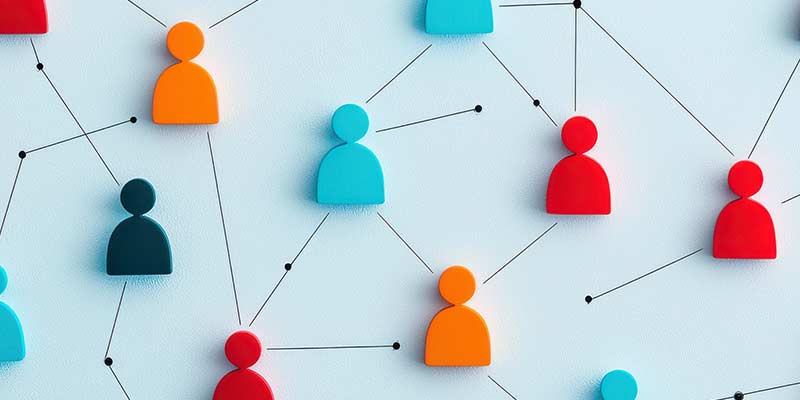 Icons of people showing the inlingua network