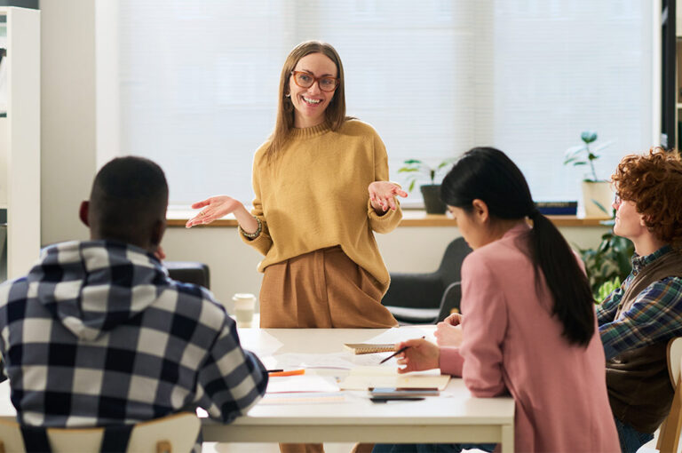 Language Apps vs. Language Schools: Real Conversation as the Key to Success