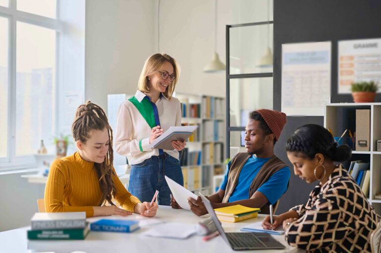 Why Language Apps Aren’t Enough: How In-Person and Online Classes Build Real Conversation Skills