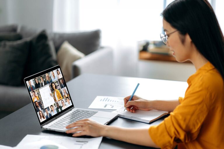 How Virtual Language Classes Keep Learners Engaged Through Interactive Learning