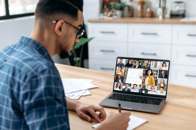 Choosing the Best Online Language Classes: 10 Features Every Learner Should Look For