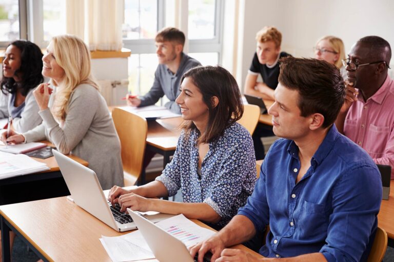 How Blended Learning Helps Learners Build Consistent Study Habits
