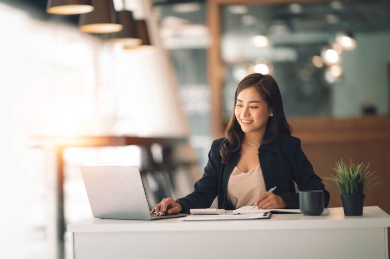 Why Blended Corporate Language Training Improves Employee Participation and Course Completion
