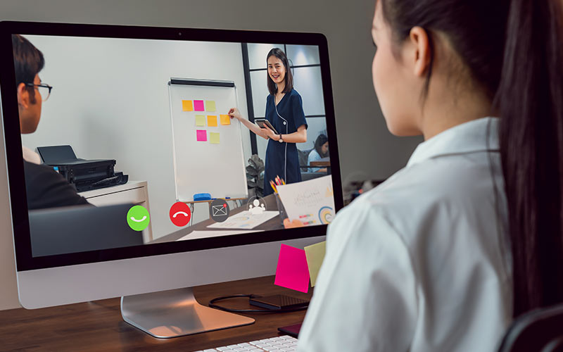 Digital learning tools supporting an engaging and interactive virtual language lesson