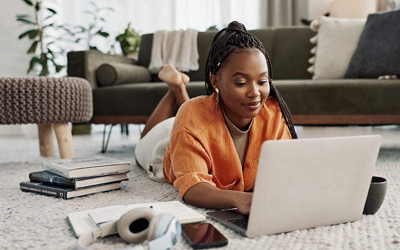 Learner studying a language online at home as part of a regular weekly learning routine